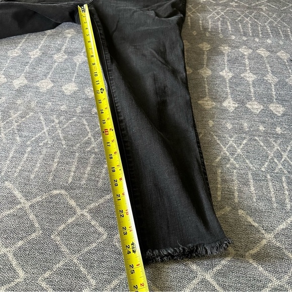 Madewell Petite 10" High-Rise Skinny Jeans in Berkeley Black Button Edition 33P - Picture 6 of 13